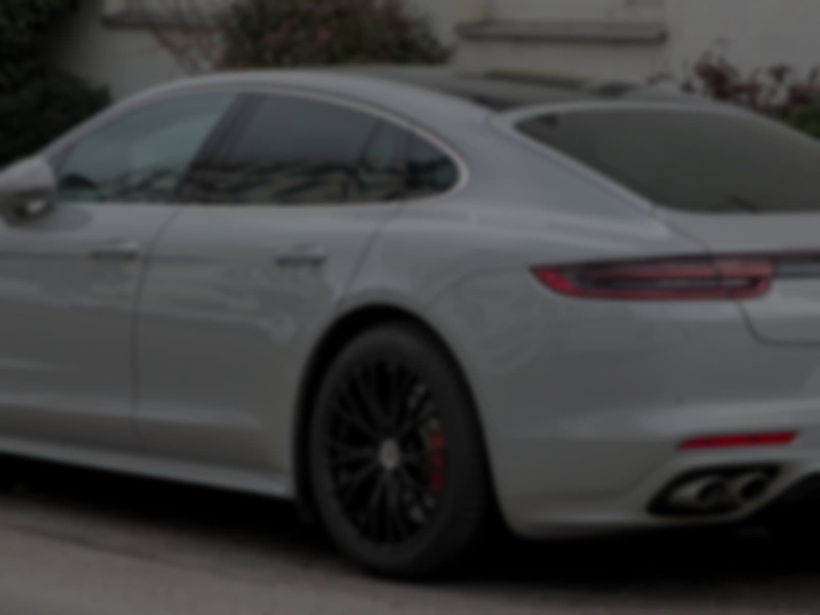 Porsche Panamera Turbo GT sur le Prado à Marseille